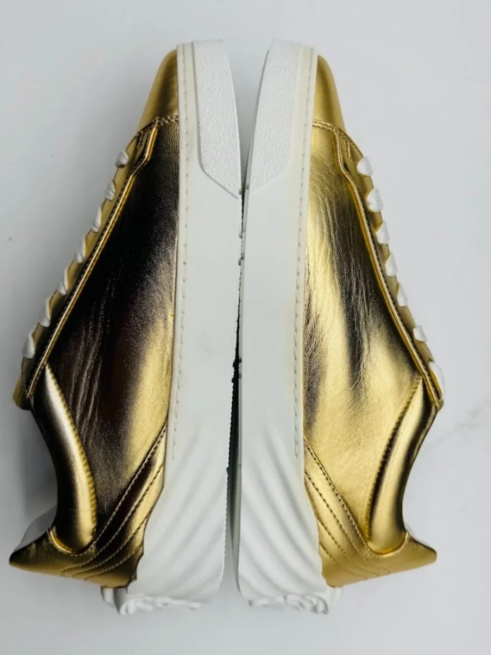 Versace Gold Laminated Nappa Medusa Sneakers Low Top Size 39 – Made in Italy NIB